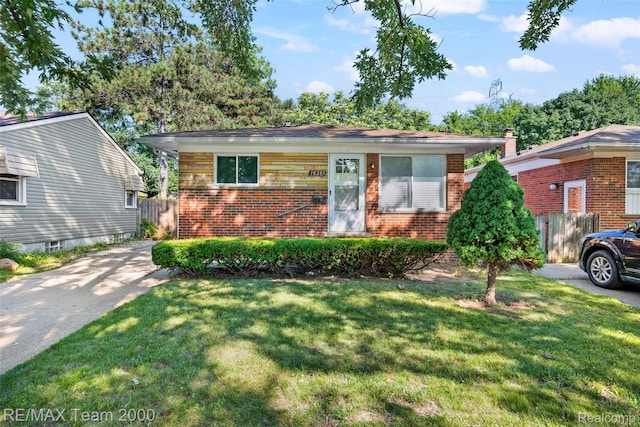 18285 Robert St, Melvindale, MI 48122 - photo 1