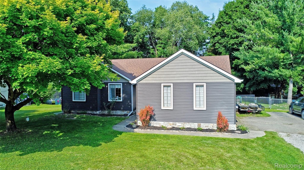 336 Brandon Hill Dr, Ortonville, MI 48462 - photo 1