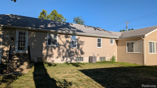 1204 E Pearl Ave, Hazel Park, MI 48030 - photo 2