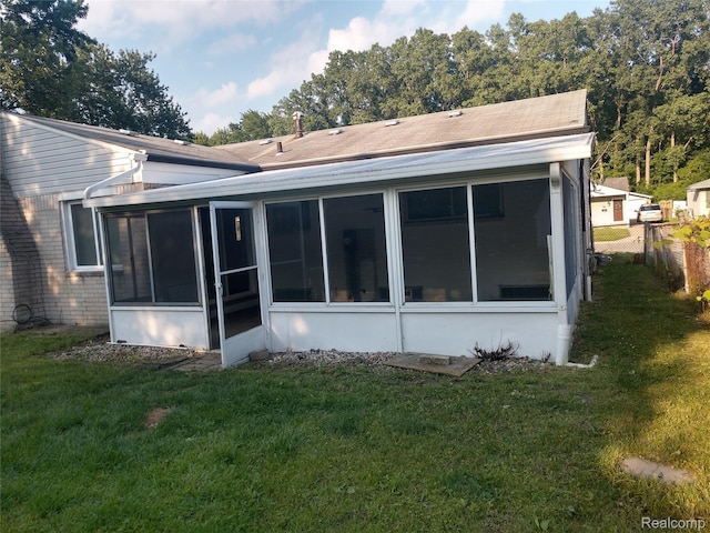 30469 Winthrop Dr, Madison Heights, MI 48071 - photo 7