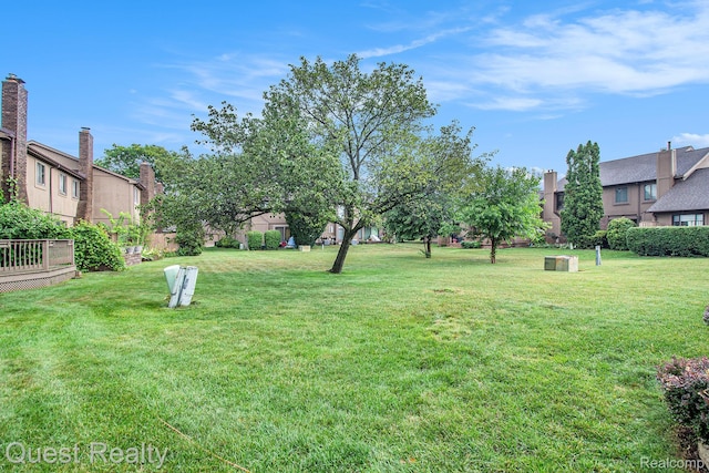 8218 Clay Ct, Sterling Heights, MI 48313 - photo 25