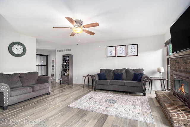 8218 Clay Ct, Sterling Heights, MI 48313 - photo 4