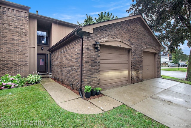 8218 Clay Ct, Sterling Heights, MI 48313 - photo 2