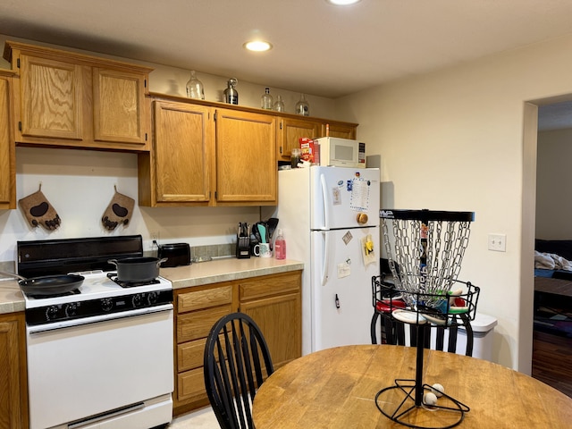 418 6th St, Manistee, MI 49660 - photo 5