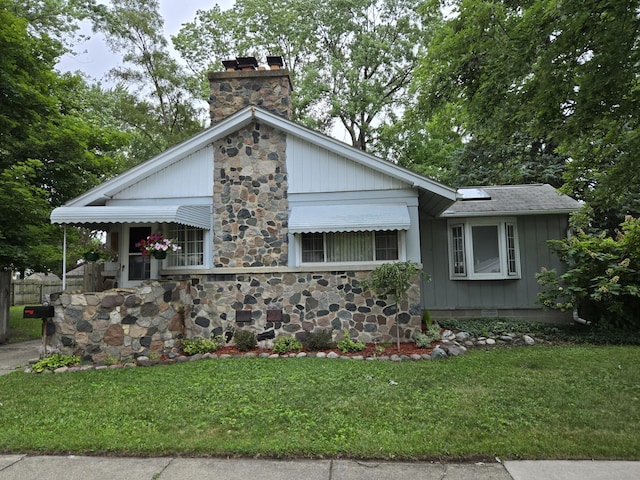 23060 Hoover Ave, Hazel Park, MI 48030 - photo 1