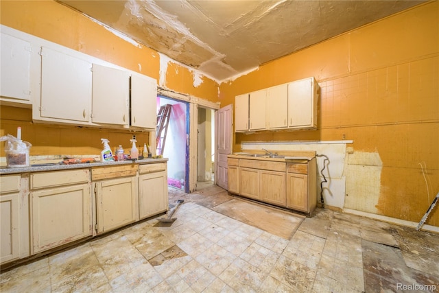 3320 14th St, Detroit, MI 48208 - photo 22