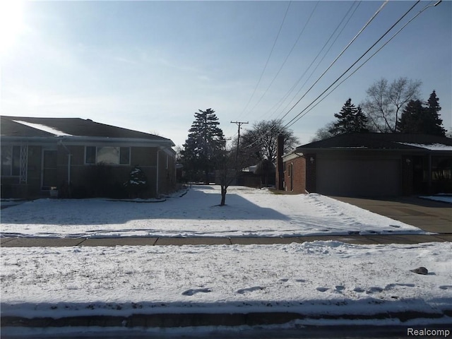29415 Cunningham Dr, Warren, MI 48092 - photo 2