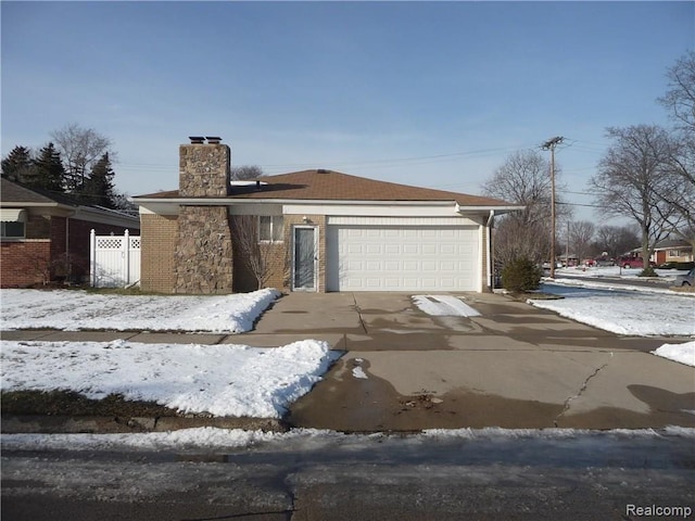 29415 Cunningham Dr, Warren, MI 48092 - photo 1