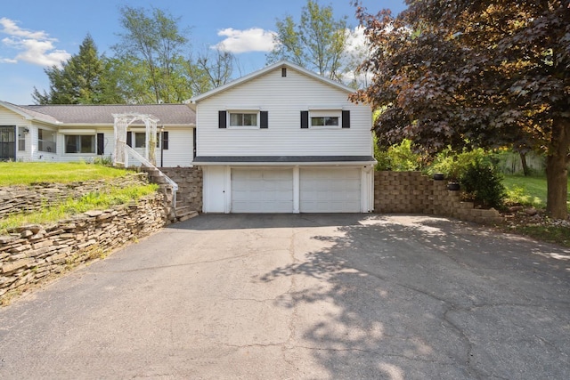 1045 Orne St, Jackson, MI 49203 - photo 1