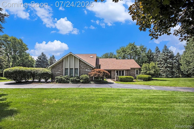 8477 Ranch Estates Rd, Clarkston, MI 48348 - photo 1