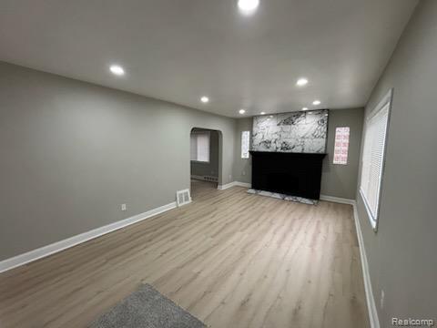 15460 Auburn St, Detroit, MI 48223 - photo 2