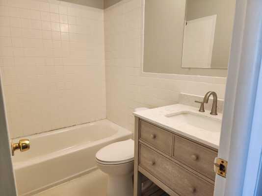 3579 Kenbrooke Ct, Kalamazoo, MI 49006 - photo 4