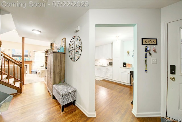 811 Woodridge Hills Dr, Brighton, MI 48116 - photo 2