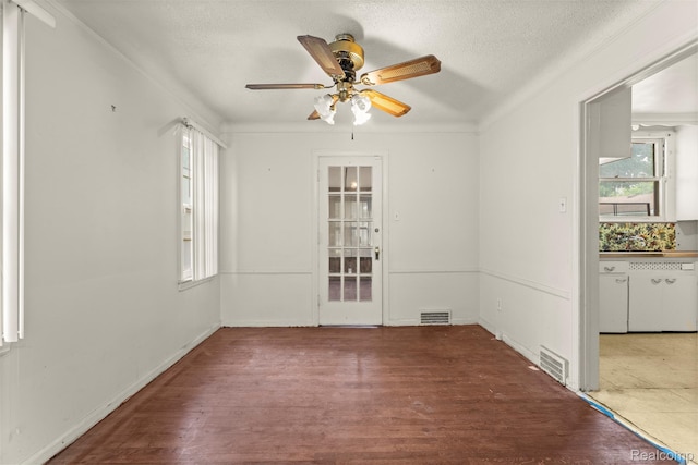 8547 Meyers Rd, Canton, MI 48228 - photo 7