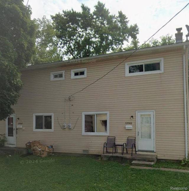 32046 Cheboygan Ct, Westland, MI 48186 - photo 1