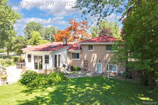 19146 Mckinnon St S, Roseville, MI 48066 - photo 3
