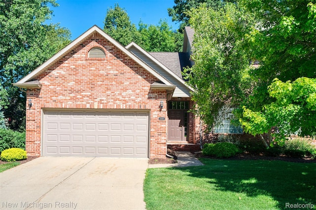 3130 Harbor Pointe Cir, Fenton, MI 48430 - photo 1