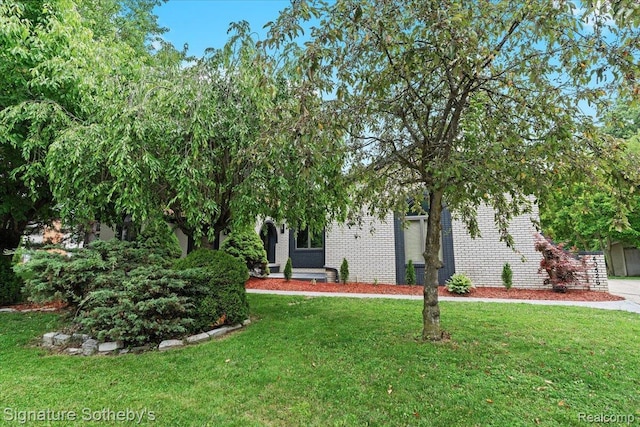40526 Woodside Dr, Clinton Township, MI 48038 - photo 3