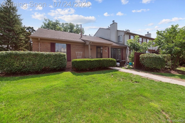 38819 Country Cir, Farmington Hills, MI 48331 - photo 2