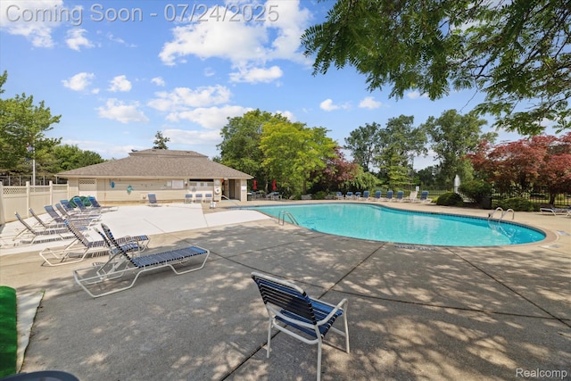 38819 Country Cir, Farmington Hills, MI 48331 - photo 29