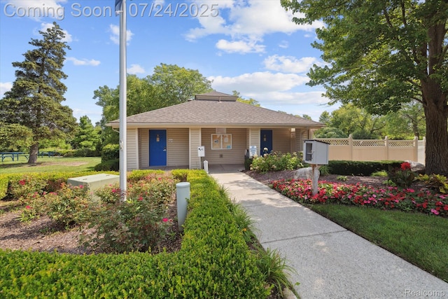 38819 Country Cir, Farmington Hills, MI 48331 - photo 25
