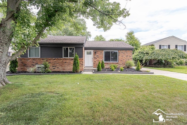 1693 Woodbridge Ct, Canton, MI 48188 - photo 1