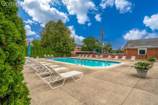 560 Billingsgate Ct, Bloomfield Hills, MI 48301 - photo 35