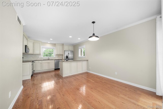 560 Billingsgate Ct, Bloomfield Hills, MI 48301 - photo 12