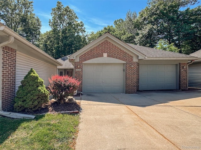 21425 Archwood Cir, Farmington Hills, MI 48336 - photo 1
