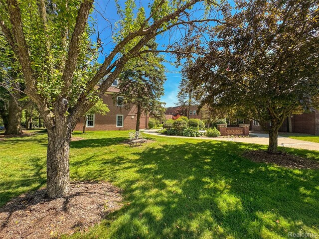 21425 Archwood Cir, Farmington Hills, MI 48336 - photo 38