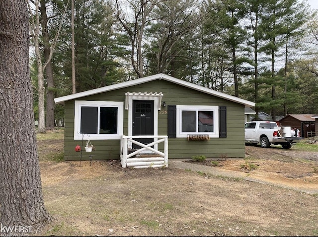 229 Pine Oaks Dr, Prudenville, MI 48651 - photo 2