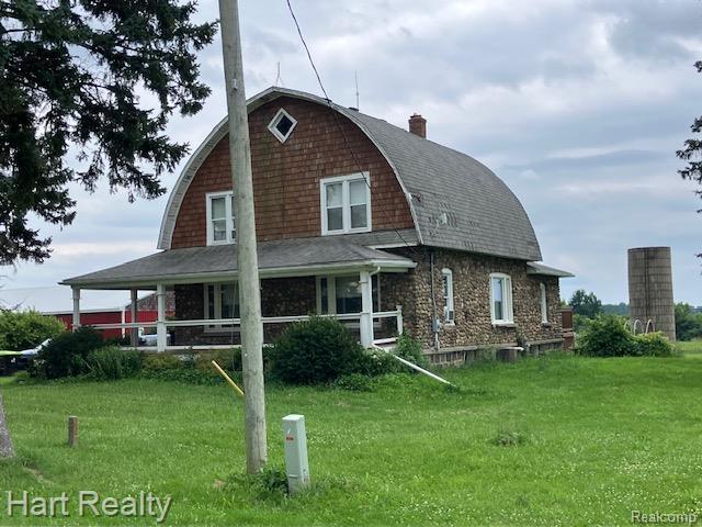 6146 N Branch Rd, North Branch, MI 48461 - photo 1
