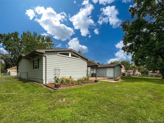 545 Woodbridge Cir, Waterford, MI 48327 - photo 30