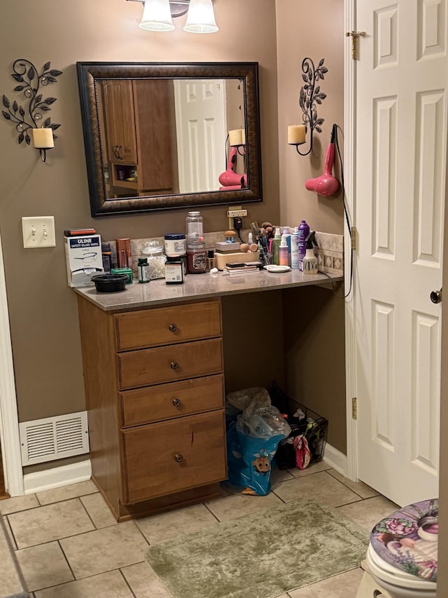 15940 Elmira St, Lansing, MI 48906 - photo 6