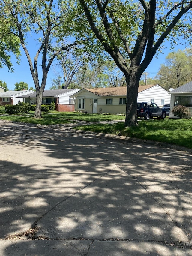 26084 Tawas St, Madison Heights, MI 48071 - photo 8