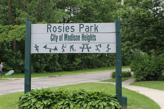 26084 Tawas St, Madison Heights, MI 48071 - photo 32