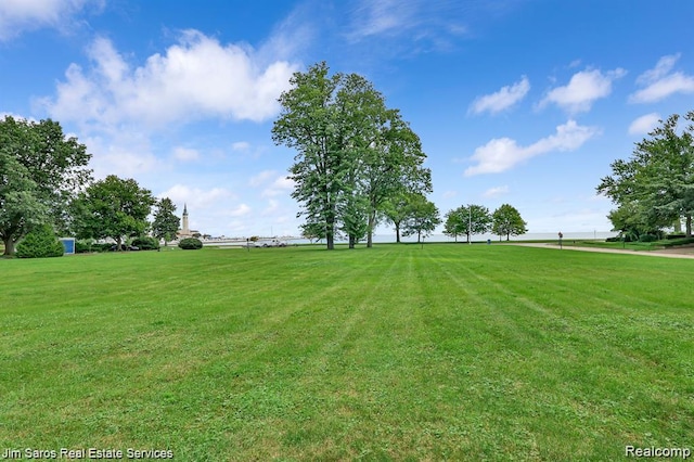 745 Lake Shore Rd, Grosse Pointe Shores, MI 48236 - photo 5