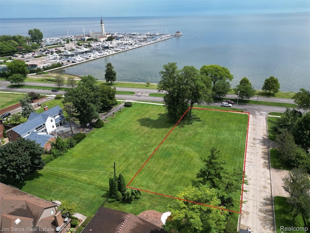 745 Lake Shore Rd, Grosse Pointe Shores, MI 48236 - photo 1