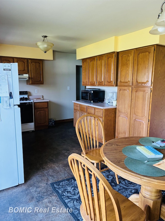 12066 Oak St, Birch Run, MI 48415 - photo 4