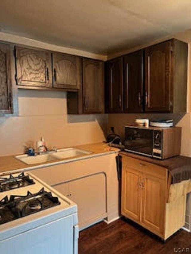 1023 E Church St, Adrian, MI 49221 - photo 10