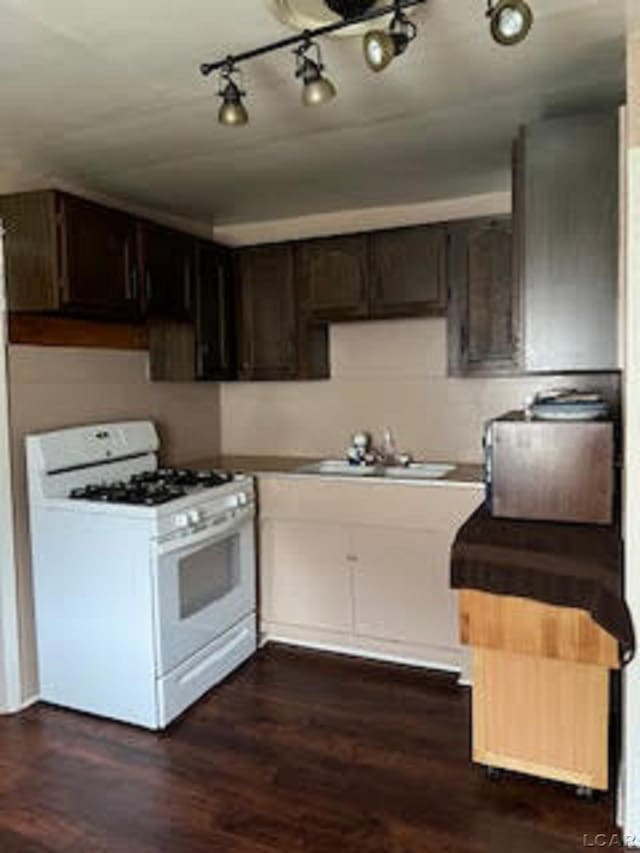 1023 E Church St, Adrian, MI 49221 - photo 9