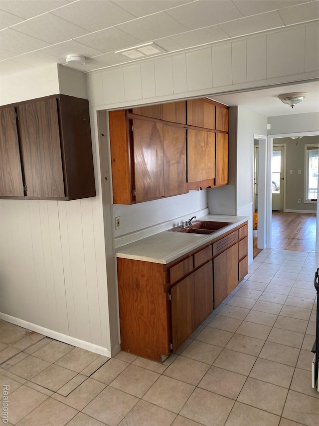 20818 Atlantic Ave, Warren, MI 48091 - photo 2