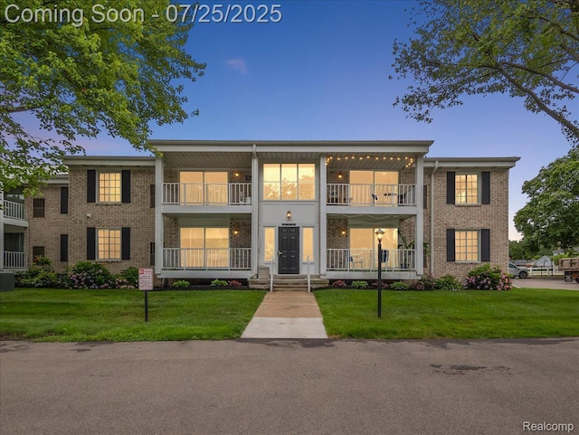 36080 Ann Arbor Trl, Livonia, MI 48150 - photo 1