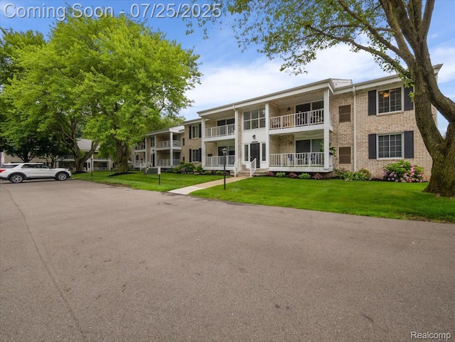 36080 Ann Arbor Trl, Livonia, MI 48150 - photo 3