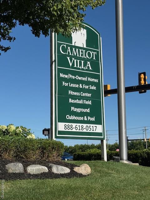 17115 Scarborough Dr, Macomb, MI 48044 - photo 2