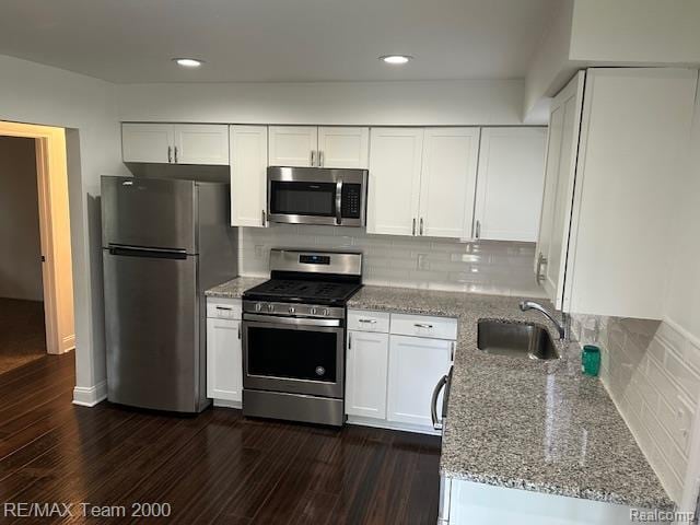 8768 Whitehorn St, Romulus, MI 48174 - photo 20