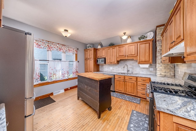 422 E Pine St, Cadillac, MI 49601 - photo 9