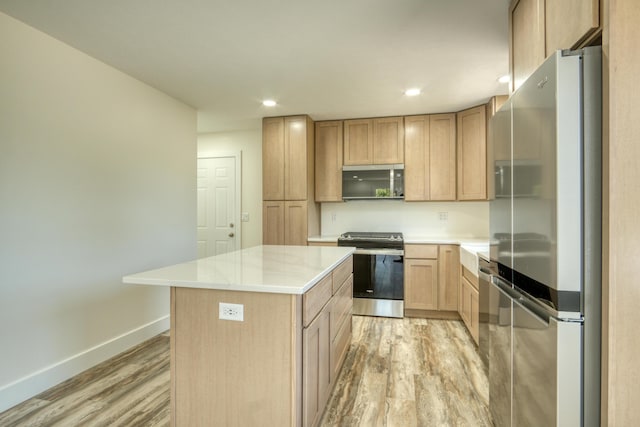 20106 W Lake Montcalm Rd, Howard City, MI 49329 - photo 4