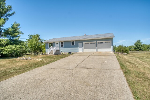 20106 W Lake Montcalm Rd, Howard City, MI 49329 - photo 32