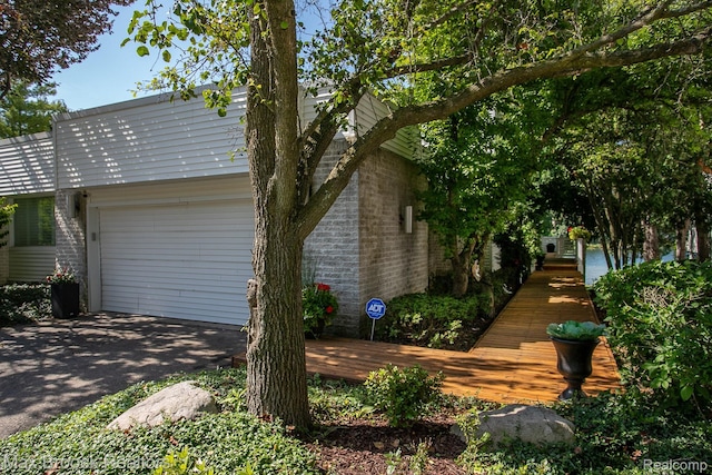 1777 Alexander Dr, Bloomfield Hills, MI 48302 - photo 2